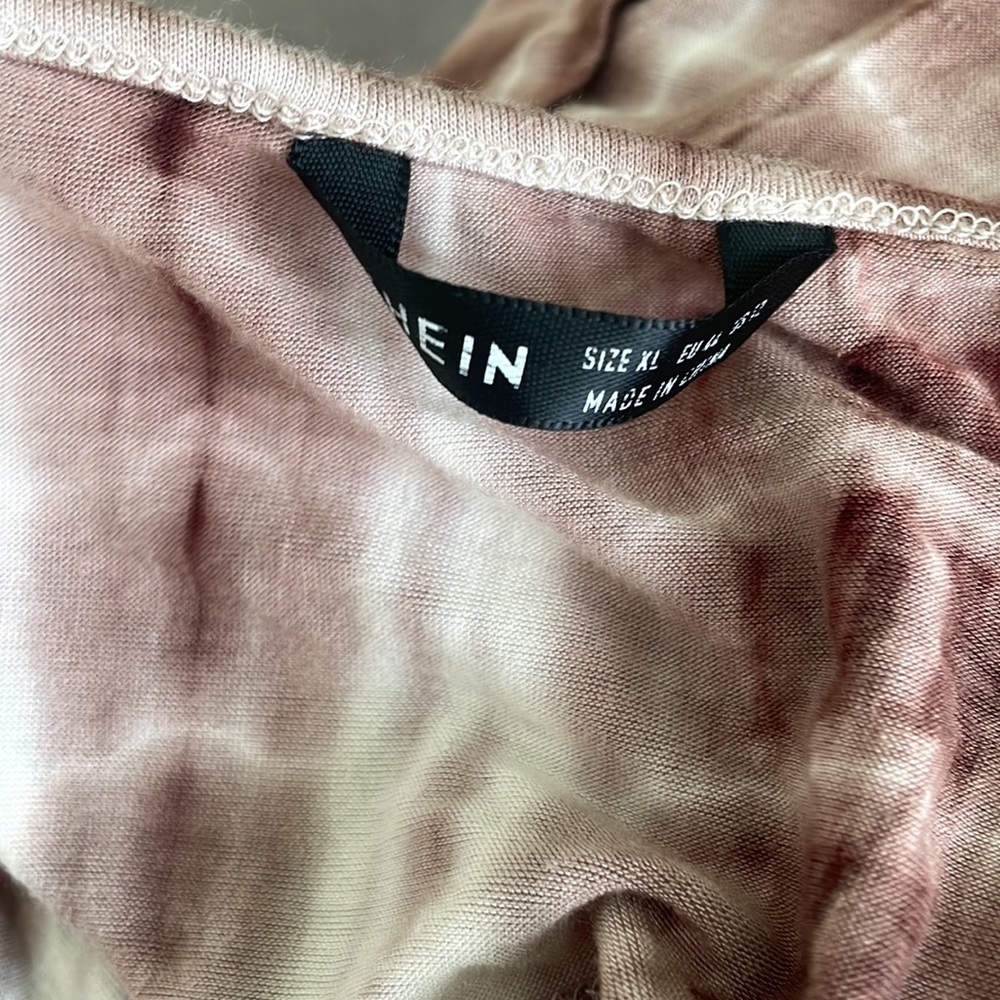 Halter Top - Picture 3 of 3